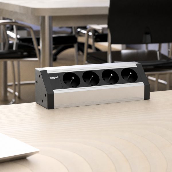 Nablatowa listwa zasilająca Magnat STICK 4M 4x230V alu