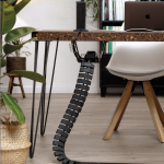 wirelane przy biurku