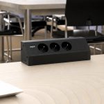 Nablatowa listwa zasilająca Magnat STICK 4M 3x230V + 1 wolny czarna